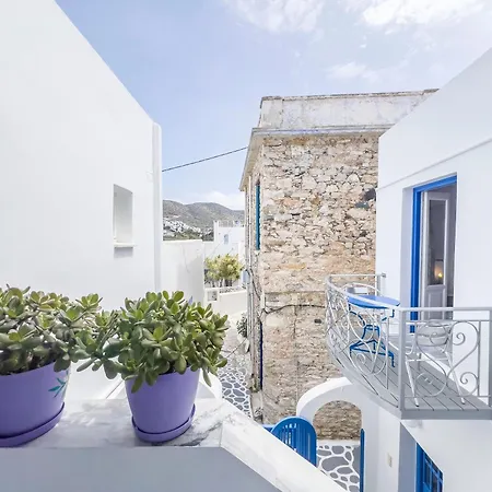 Barbara Apartment Katapola